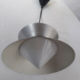 Metal and opaline suspension