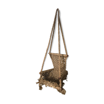 Chair to hang rope
