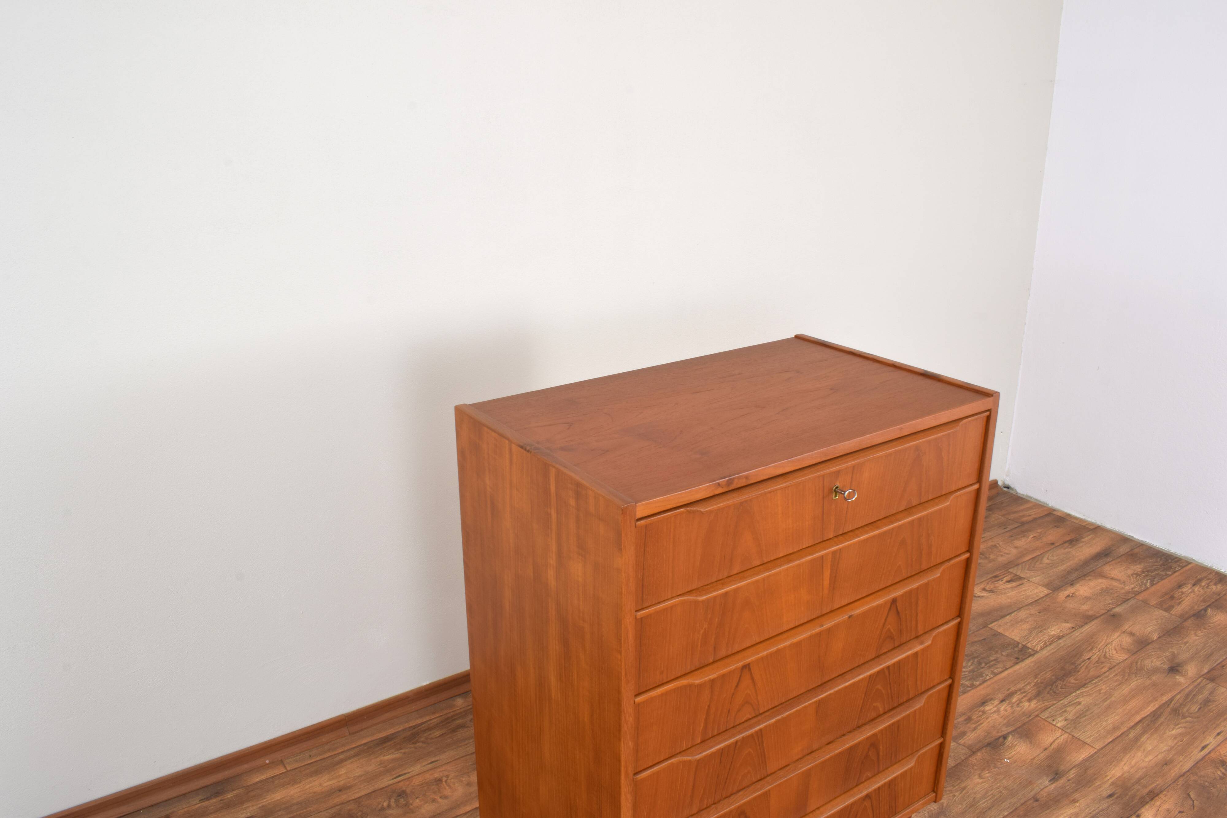 Mid-Century Danish Teak Chest of Drawers, 1960s