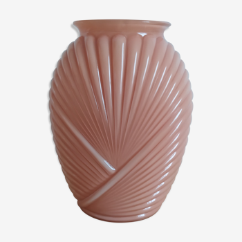 Vase drapé