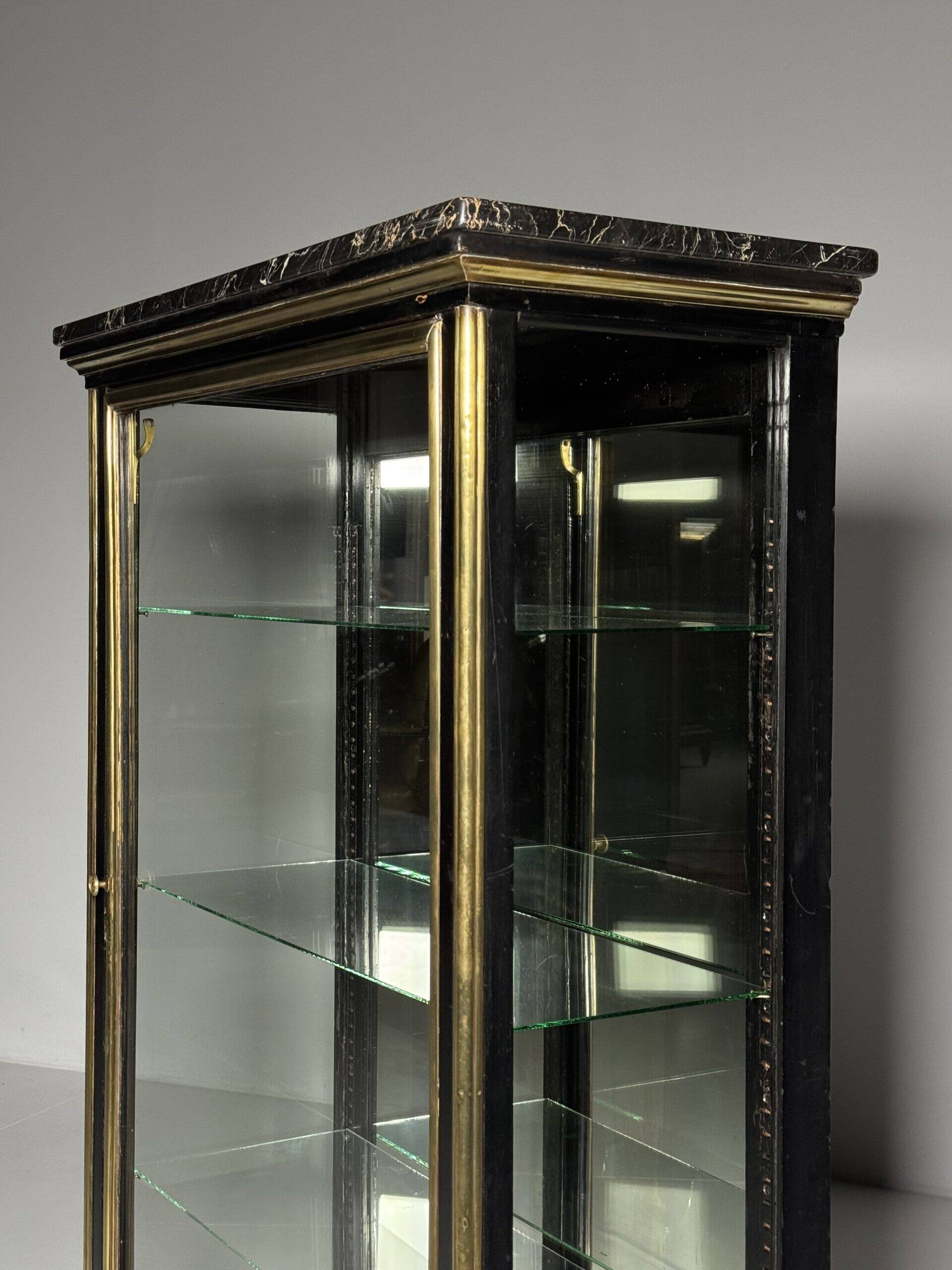 Napoleon III display cabinet 19th century