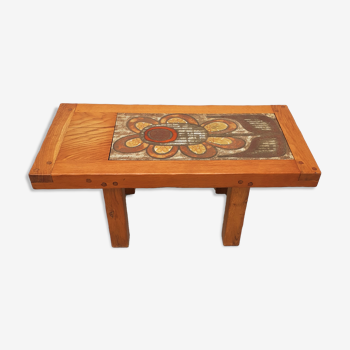 Table basse des années 70 en bois avec plateau en céramique