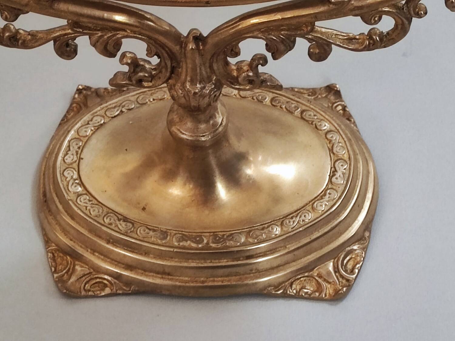Brass table makeup mirror