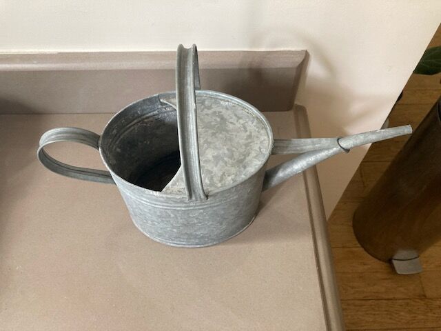 Zinc watering can