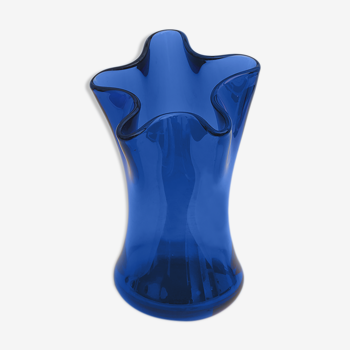 Vase étoile en verre bleu