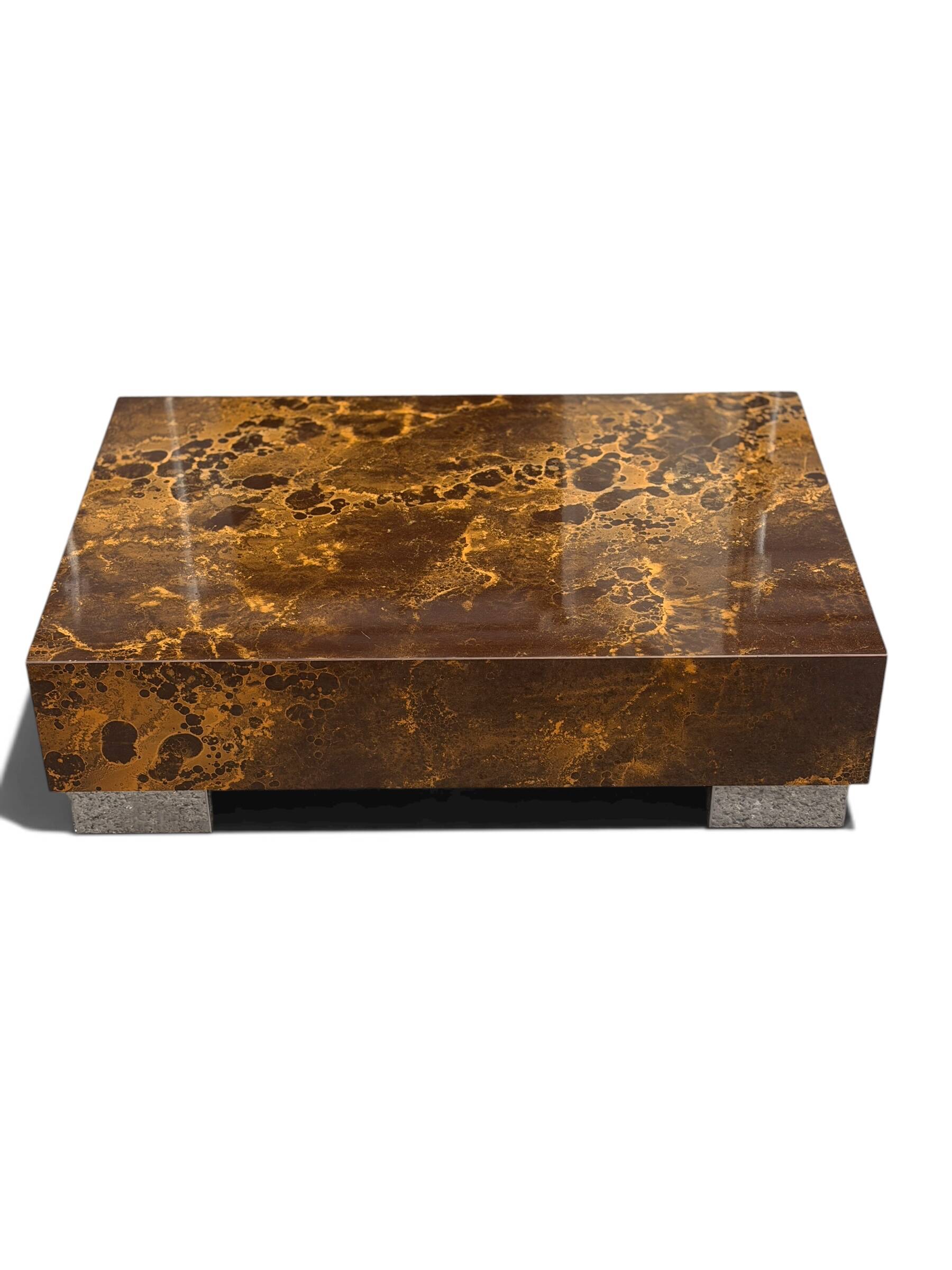 Table Basse Vintage Guy Lefèvre - Laque Écaille & Métal (Années 70)