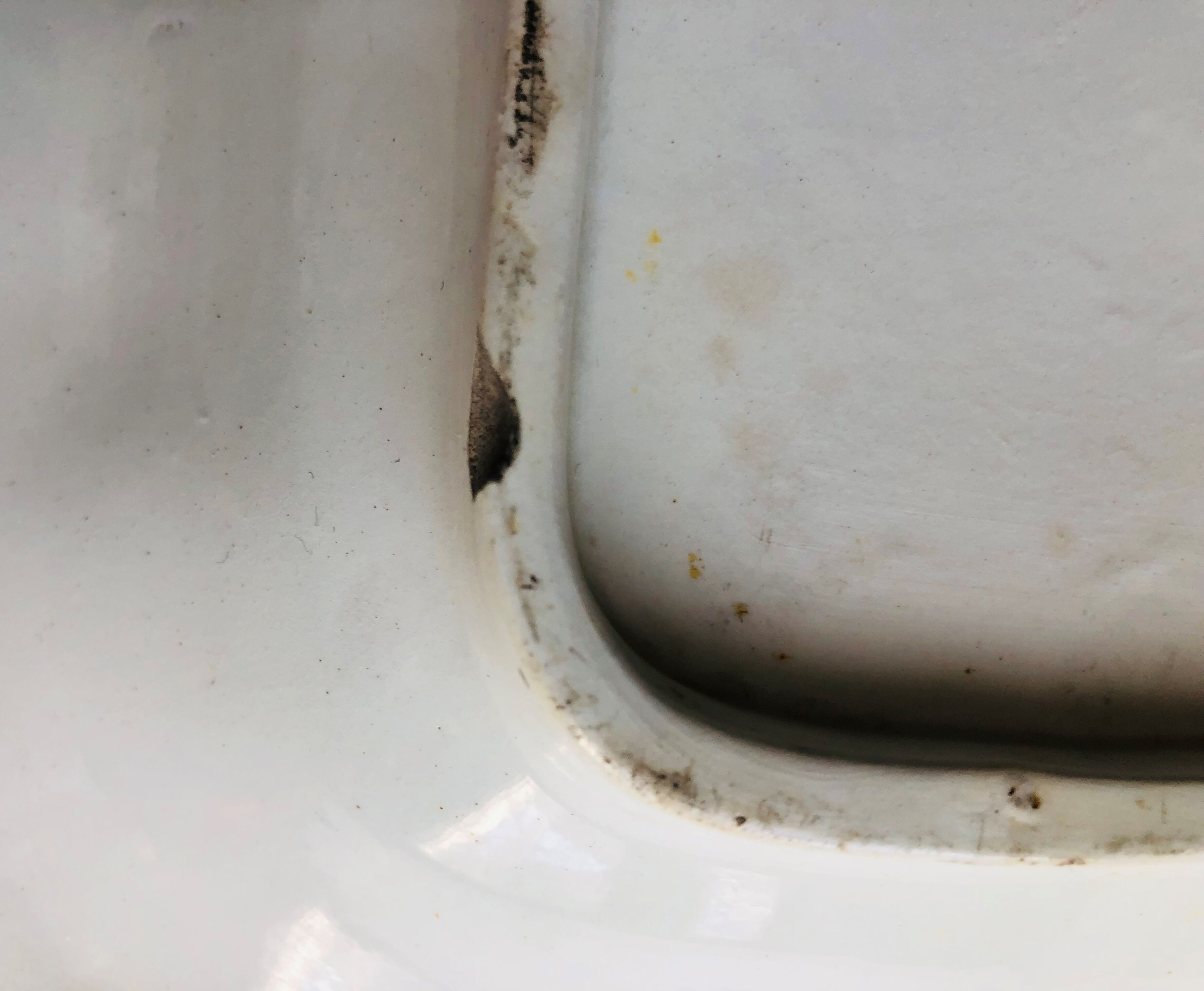 Rectangular ceramic dish