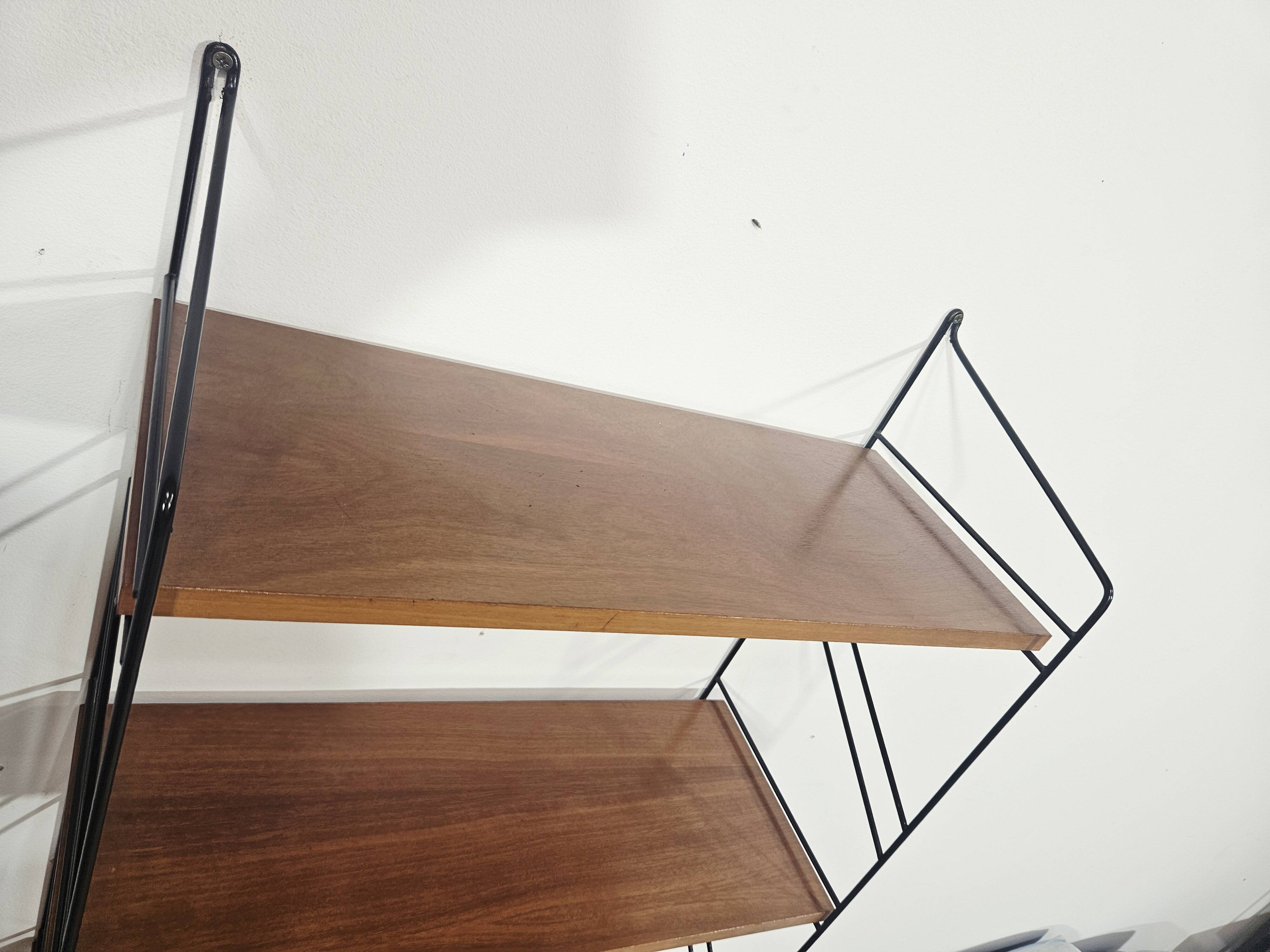 Étagère murale Mid-Century / String / Tomado / années 1970.