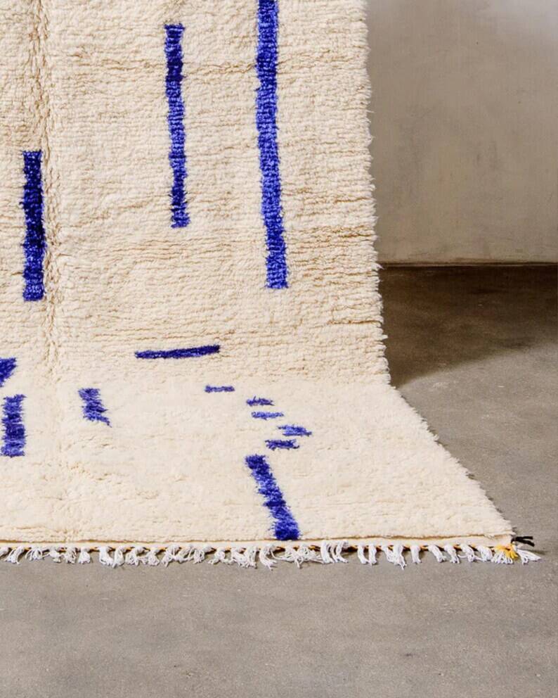 Handmade Moroccan decorated rug 250cm x 150cm