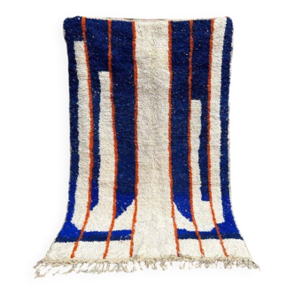 Handmade pure wool rug, size 150 x 250 cm.