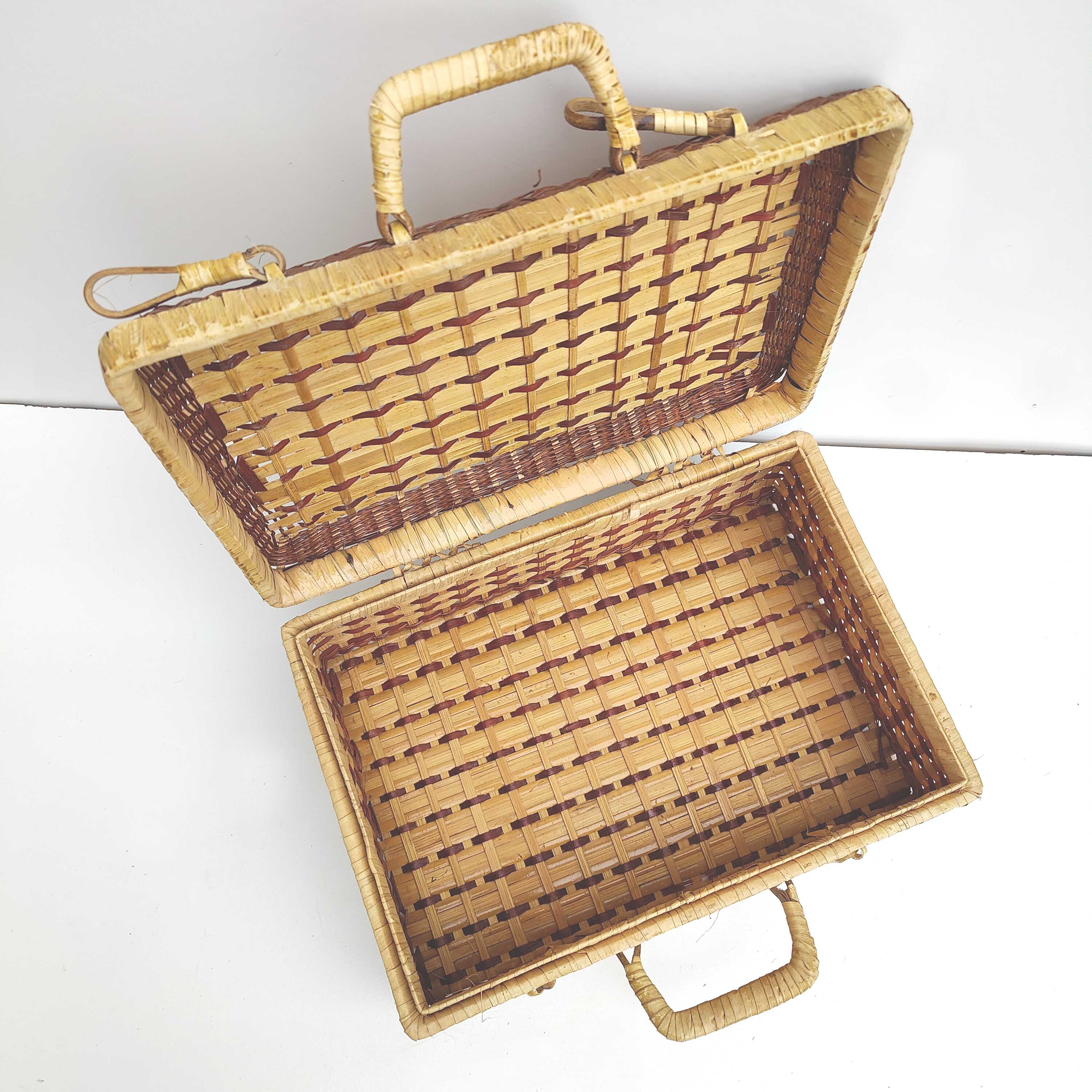 Vintage wicker nesting suitcases