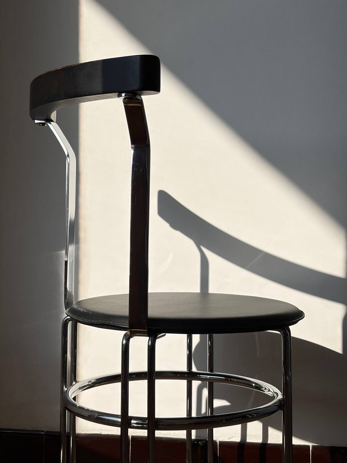 Bauhaus style chair
