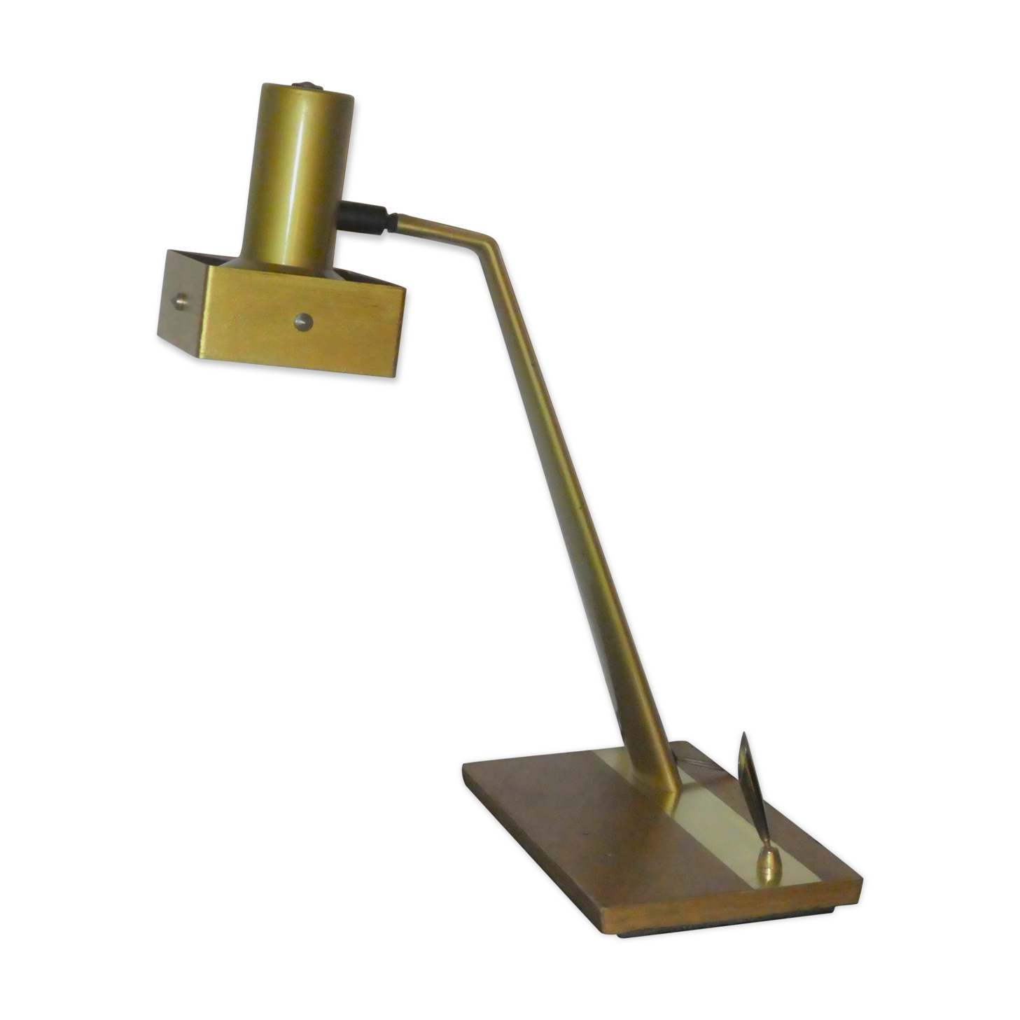 Desk lamp