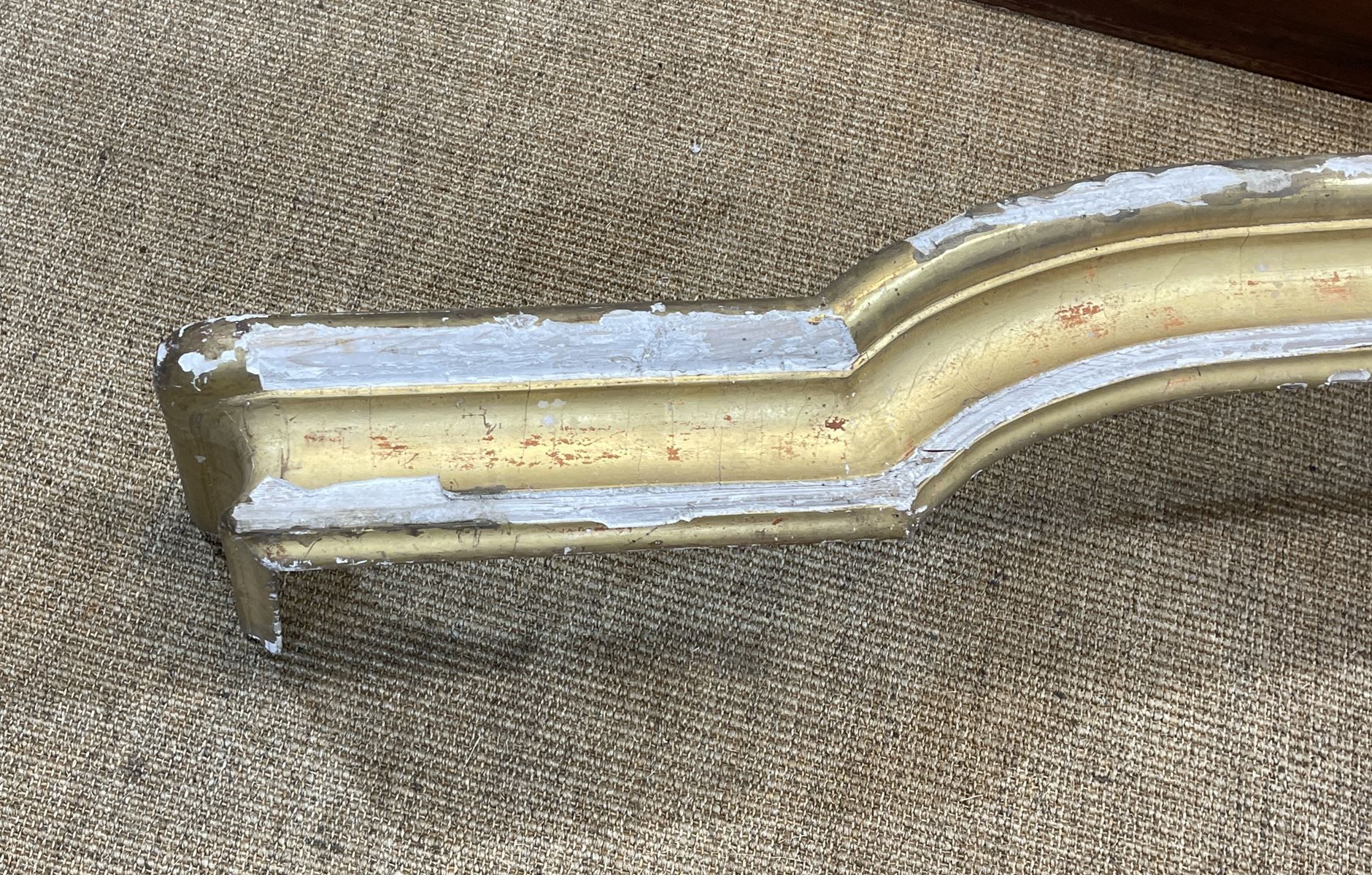Gilded wooden cantonnière of the nineteenth century