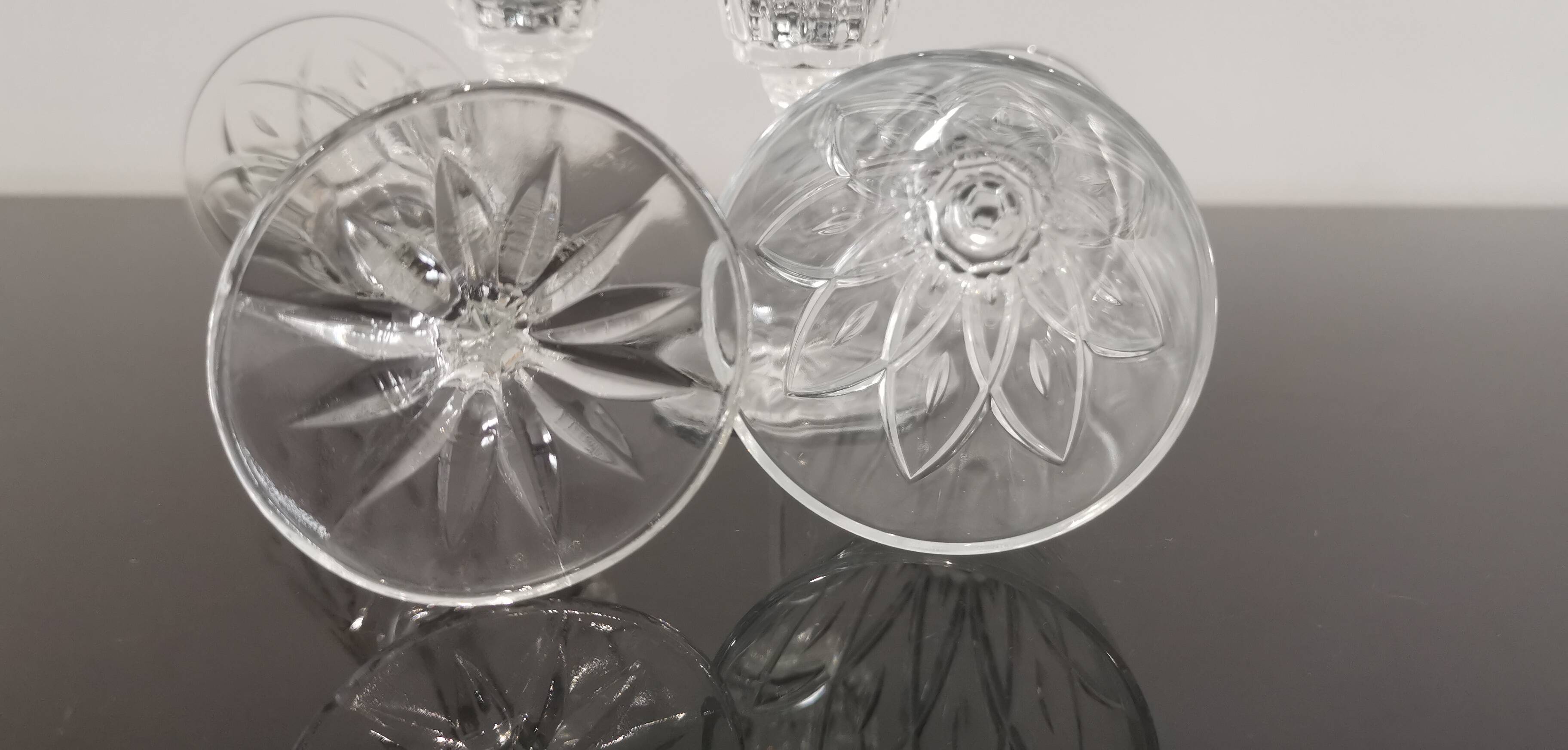 4 chiseled crystal flutes with vintage foot