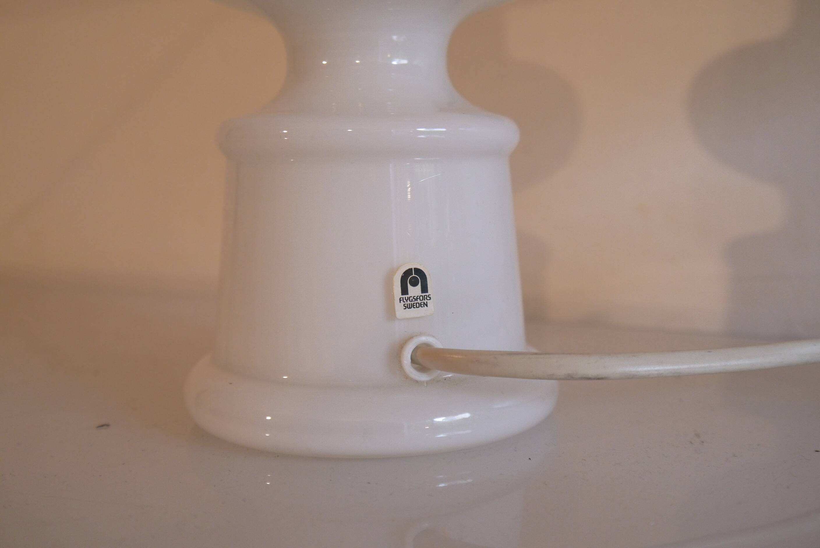 Paire de lampes suédoises en verre 1970
