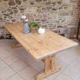 Farmhouse table