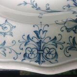 flat iron earthenware plate from the Moustiers faience factory signed Léon Graves