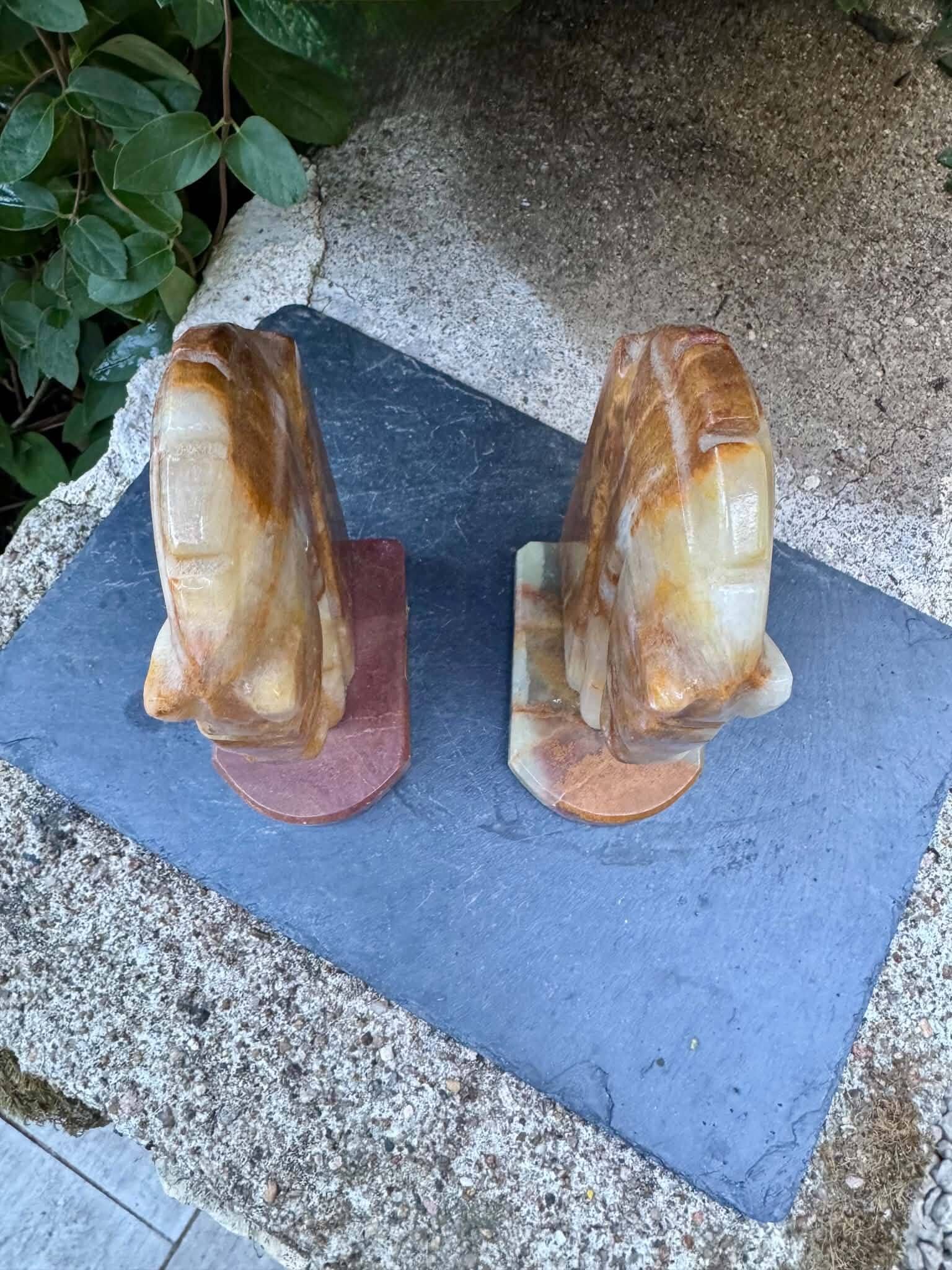 Pair of onyx horse bookends from the 1960s, vintage Italy.