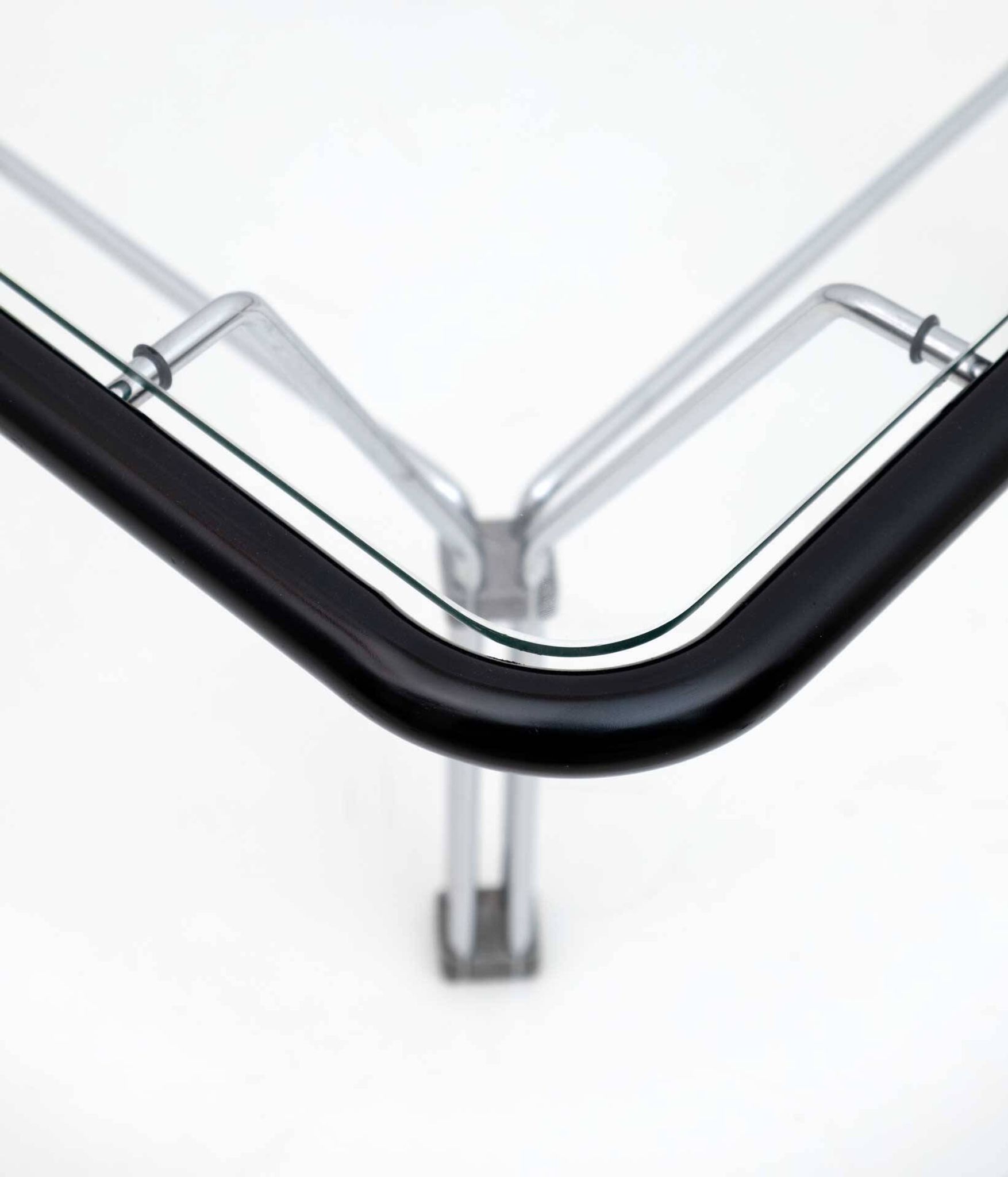 Table basse post-moderne en cristal et acier, attribuée à Niels Bendtsen, années 1970
