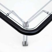 Table basse post-moderne en cristal et acier, attribuée à Niels Bendtsen, années 1970