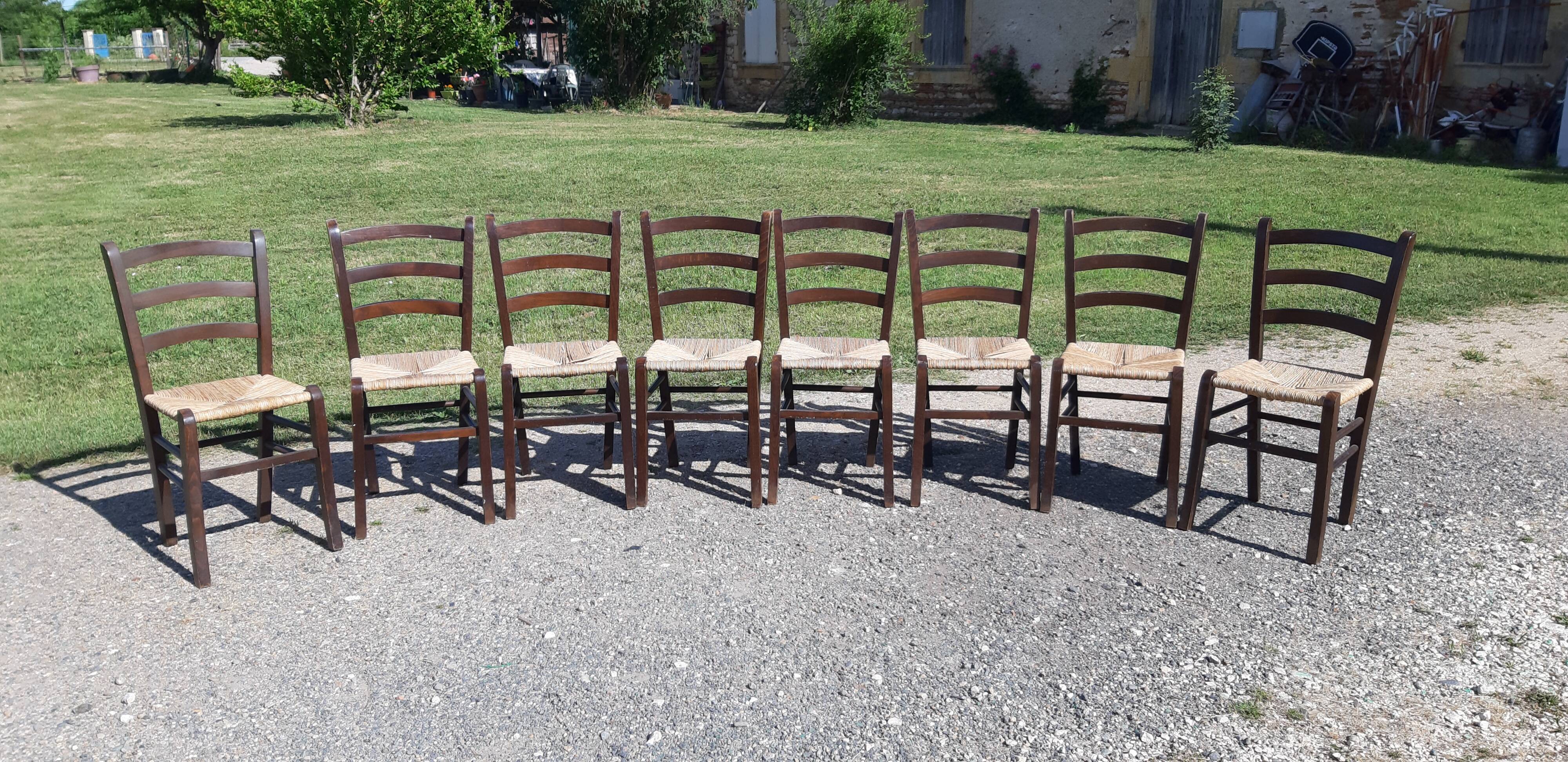8 chaises paillées anciennes