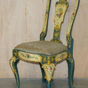 Paire de chaises Regency antiques et table assortie