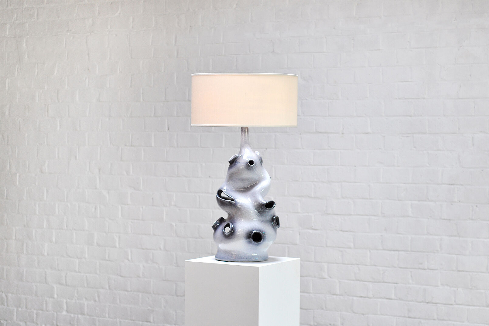 French ceramic glazed sculptural table lamp, 1970s