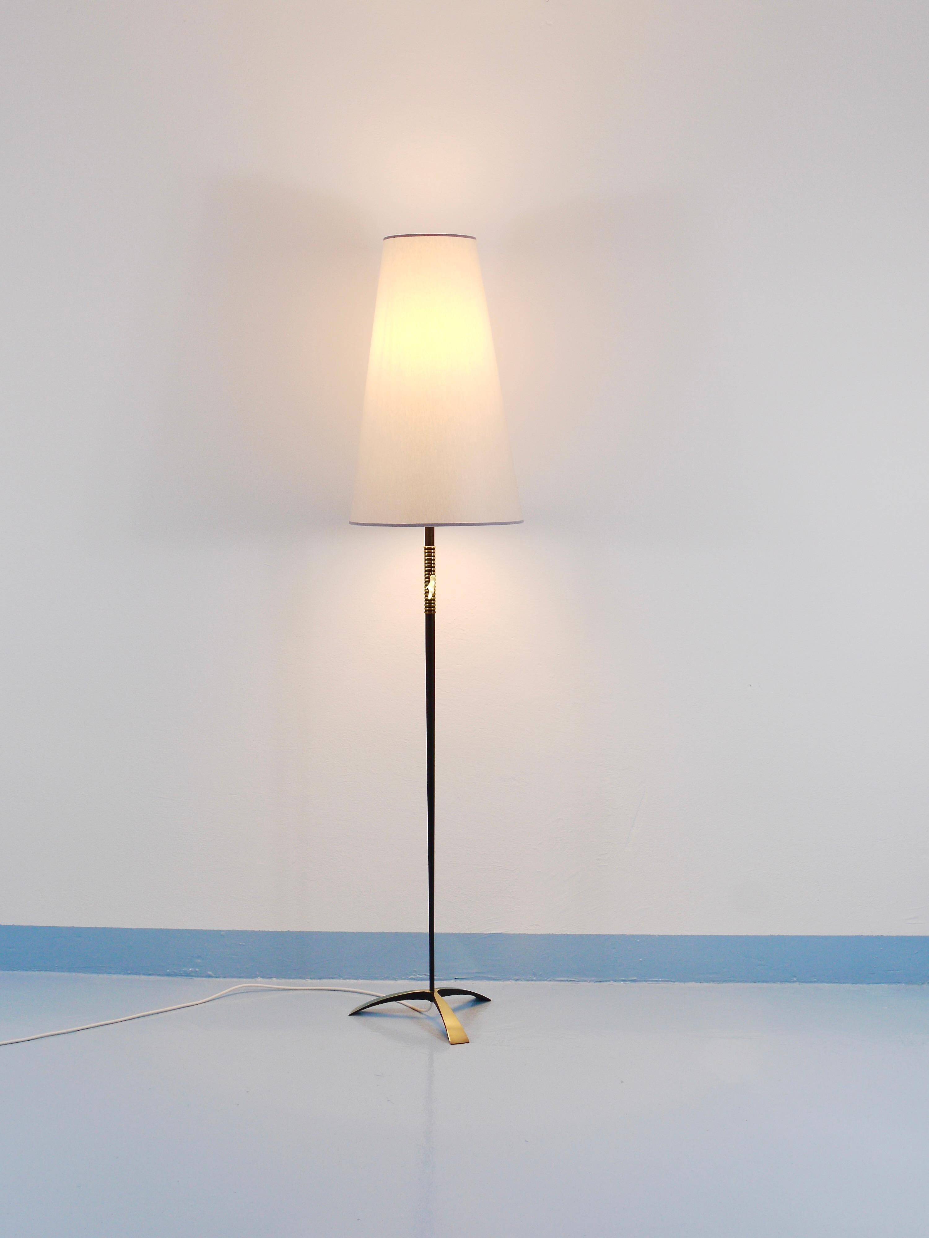 Mid-Century brass floor lamp by Rupert Nikoll, manual switch by Carl Aubock, Austria, 1950.