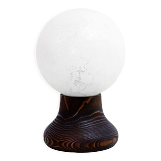 Lamp in wood and opaline glass