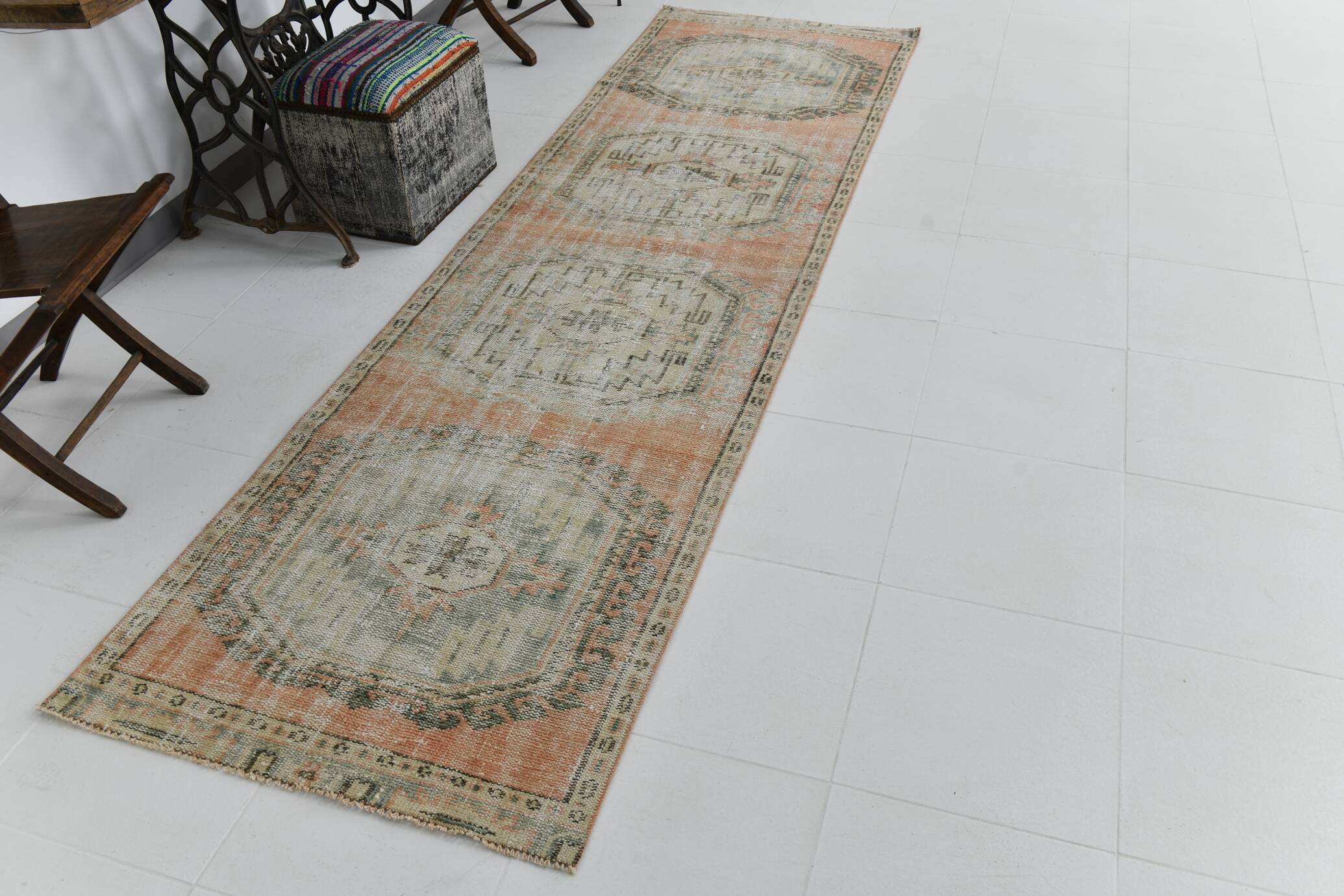3x10 57s Antique Vintage Runner Rug, 91x318Cm