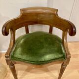 Velvet seated convertible-style chair