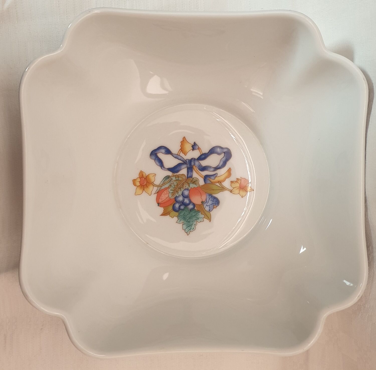 Porcelain salad bowl Bernardaud Limoges model borghese