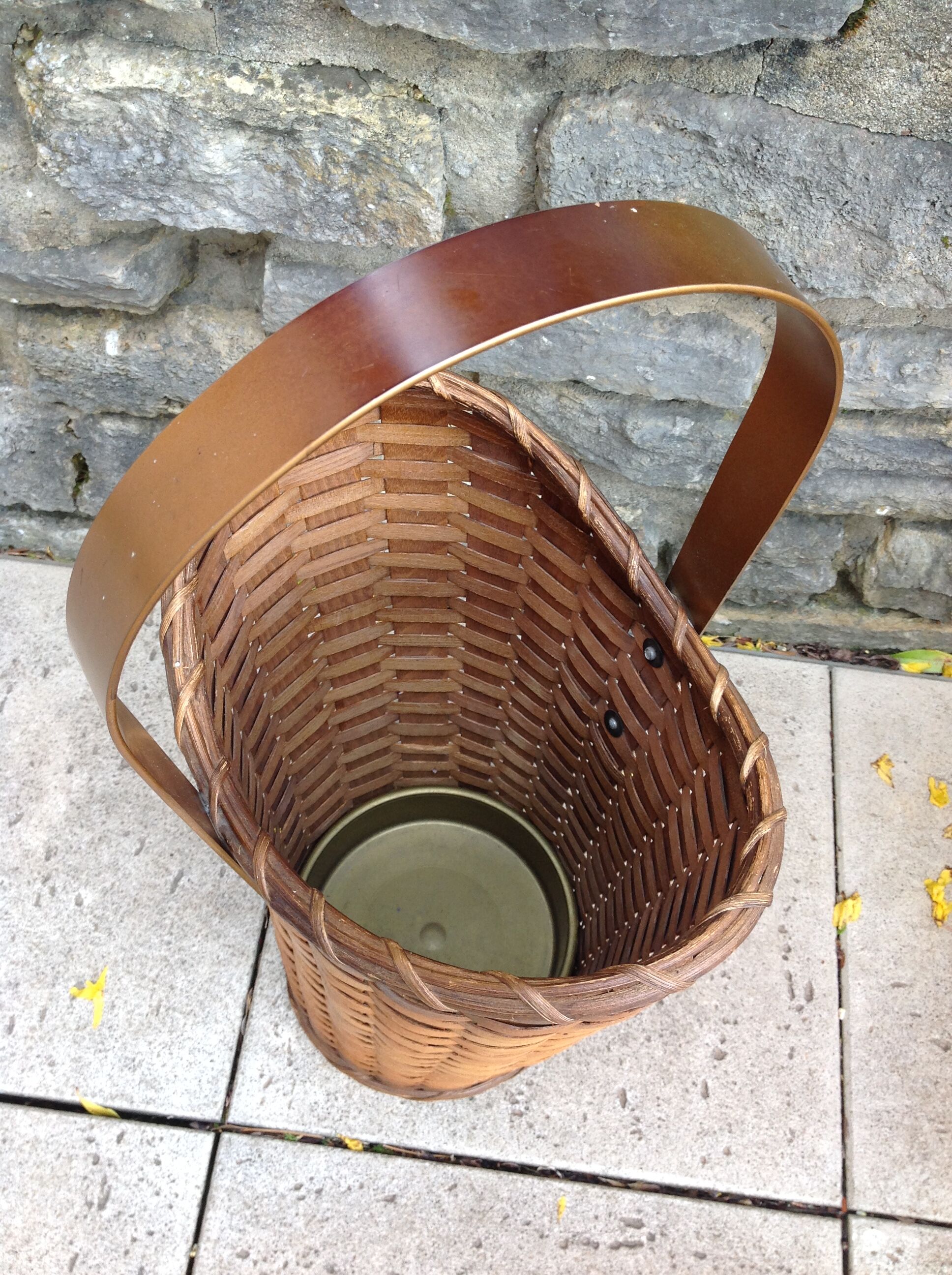 Braided wicker umbrella holder 60/70s