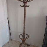 Baumann parrot coat rack