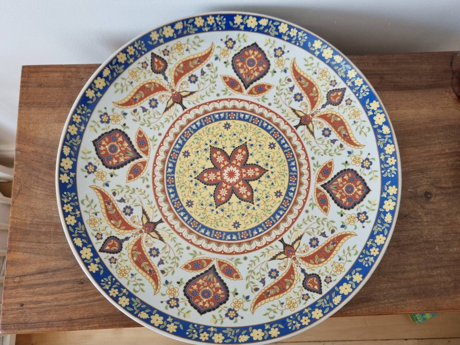 Decorative dish
