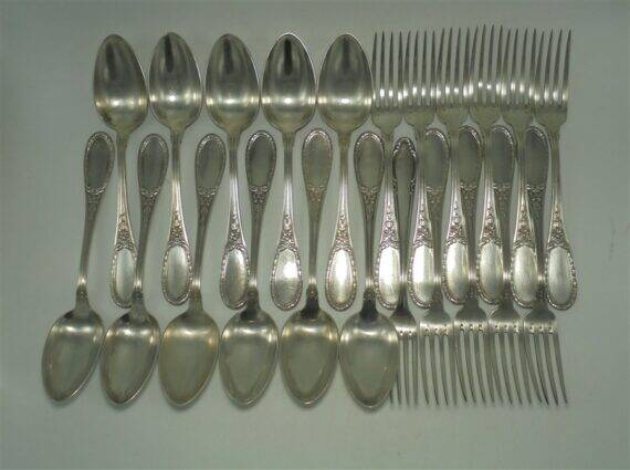 Set of 24 cutlery.