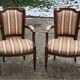 Paire de fauteuils cabriolets de style Louis XVI