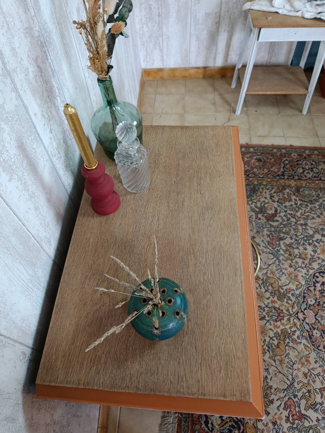 Small oak chest of drawers