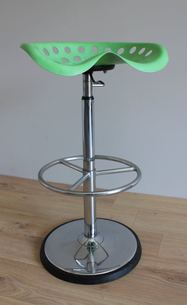 Mirima 70s green stool