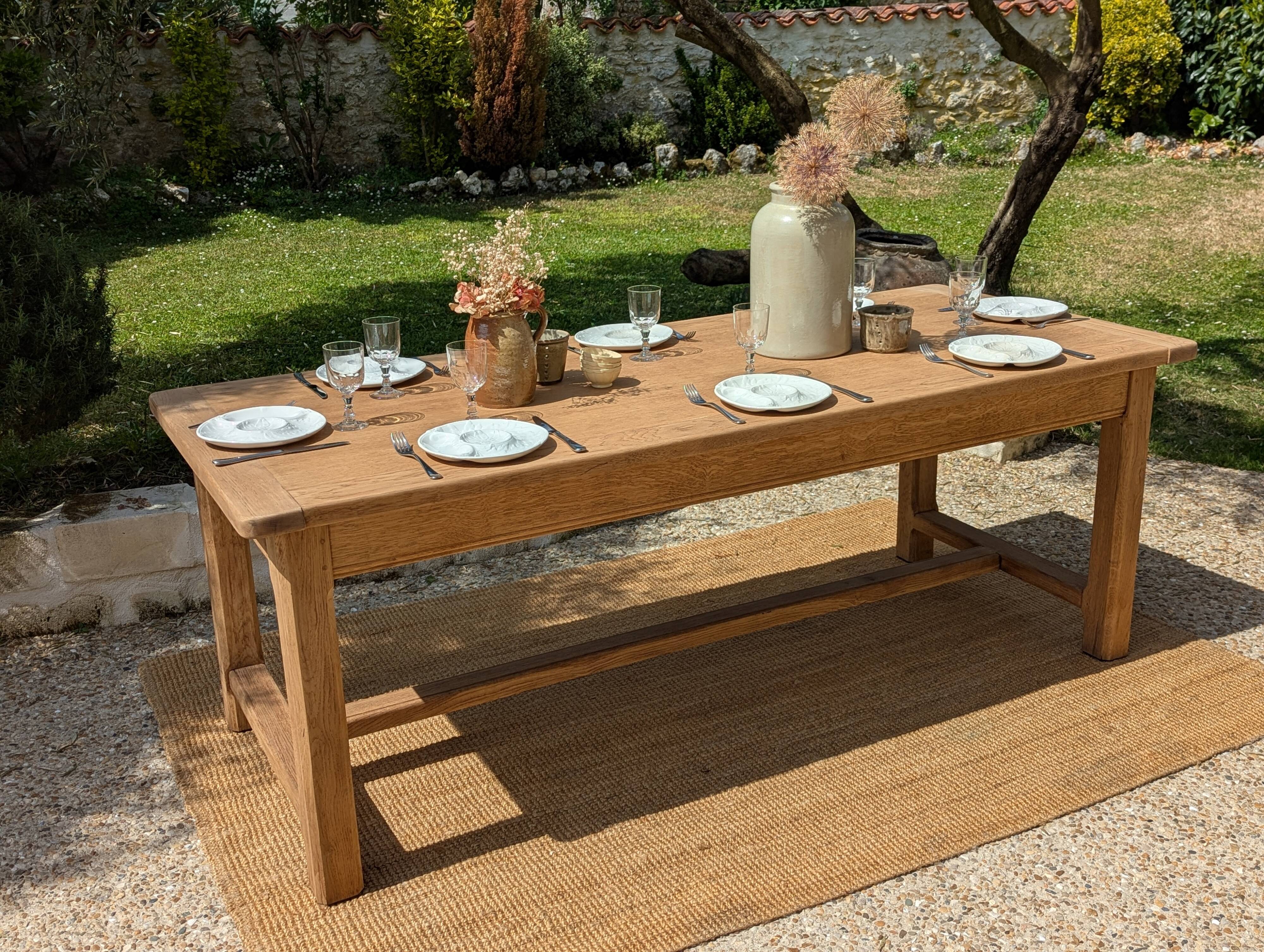 Farm table
