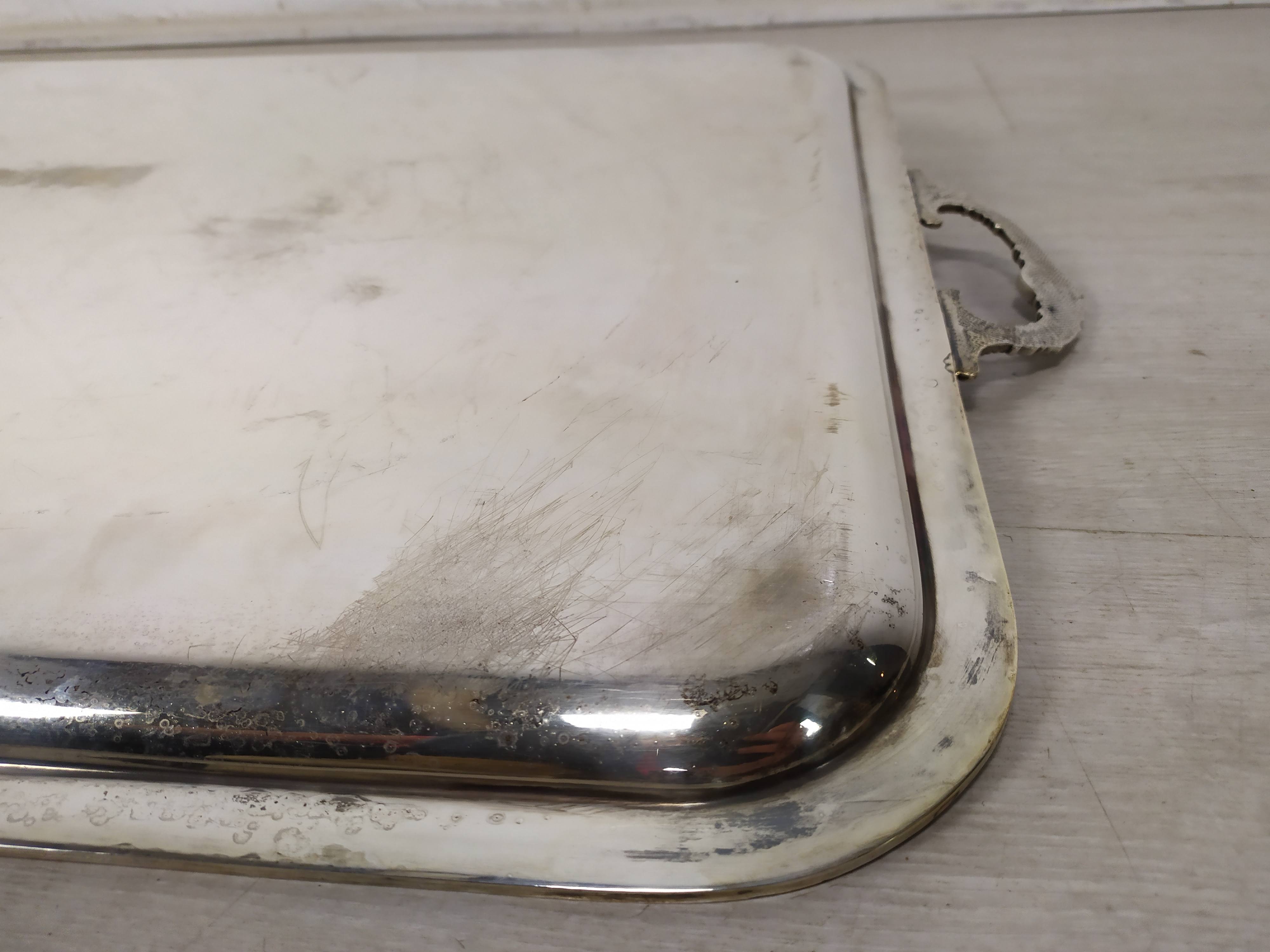 Empire silver metal top