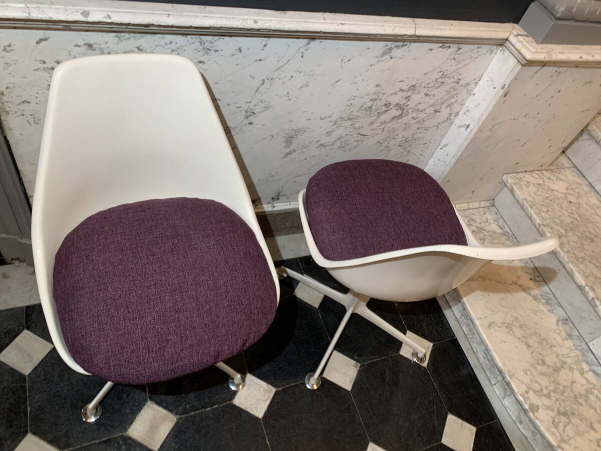 Pair of swivel "Tulip" chairs, 1960, MAURICE BURKE for ARKANA