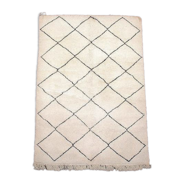 Beni Ouarain Berber rug, classic diamond pattern, 160 x 235 cm.