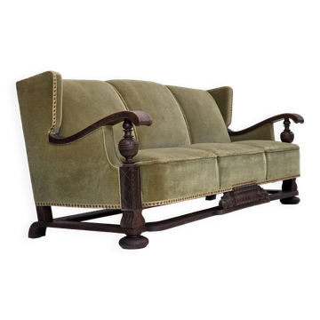 1950s, 3-seater Danish sofa, original condition, furniture velour, oak.