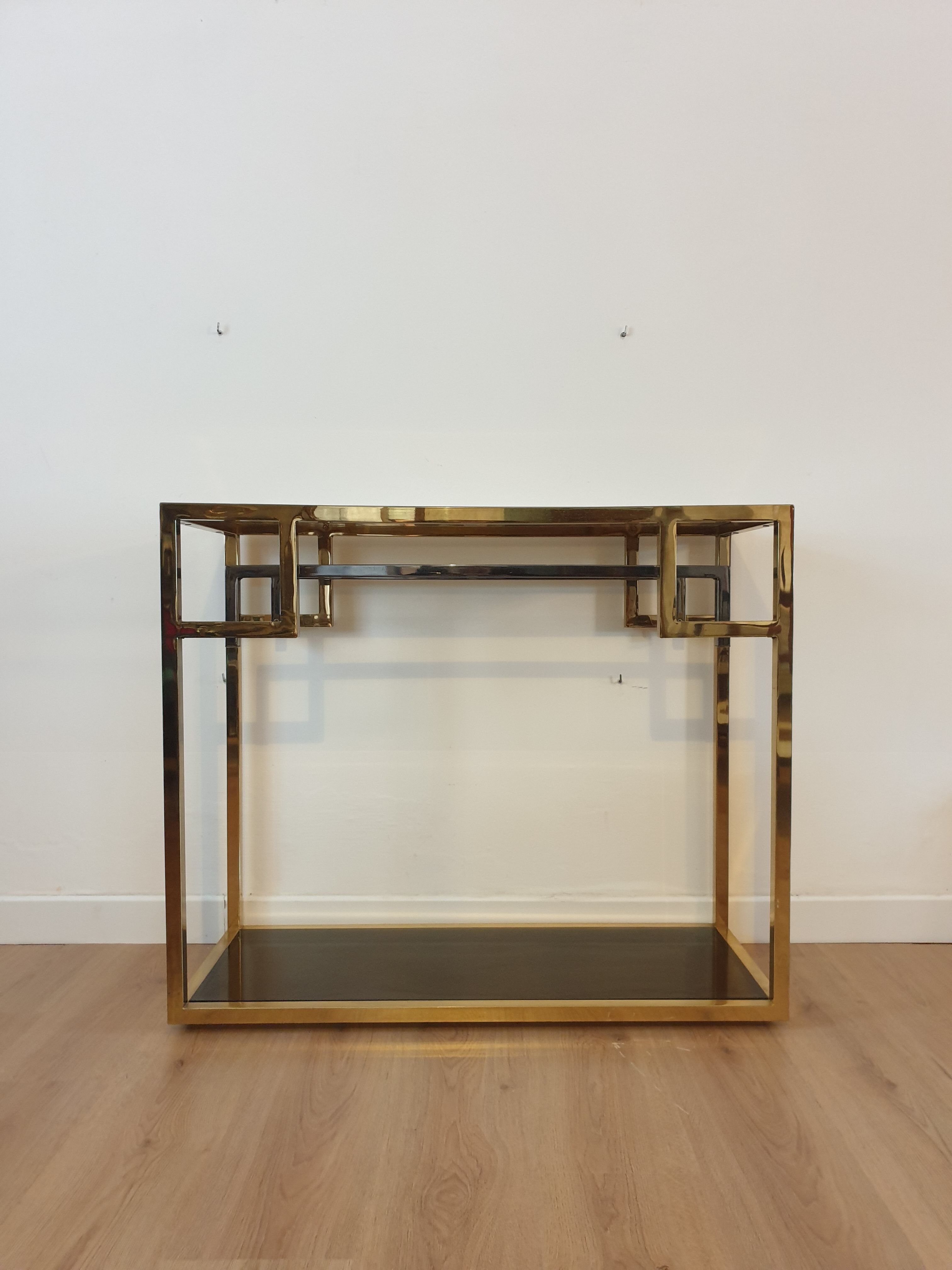 Console table regency