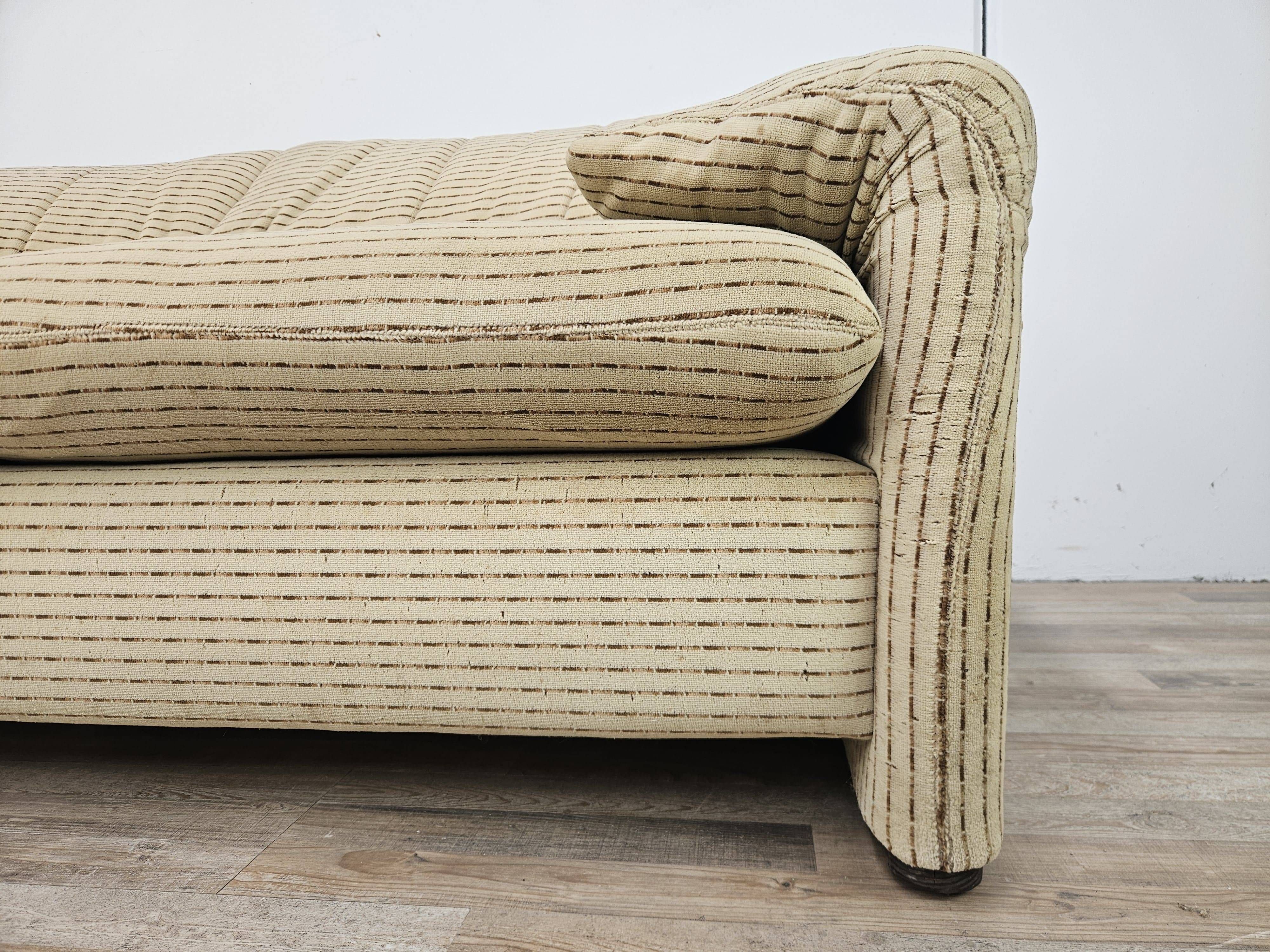 Maralunga three-seater sofa by Vico Magistretti from the 1970s