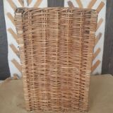 Market basket with wicker lid