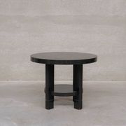 Table d'appoint ou table basse à étagères de style déco français du milieu du siècle.