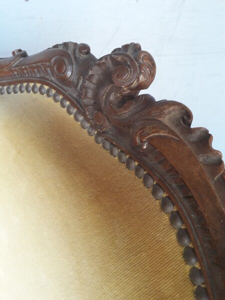 Bergere Louis XV ep 1930/40 walnut gondola